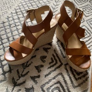 Michael Kors size 7.5 tan wedges